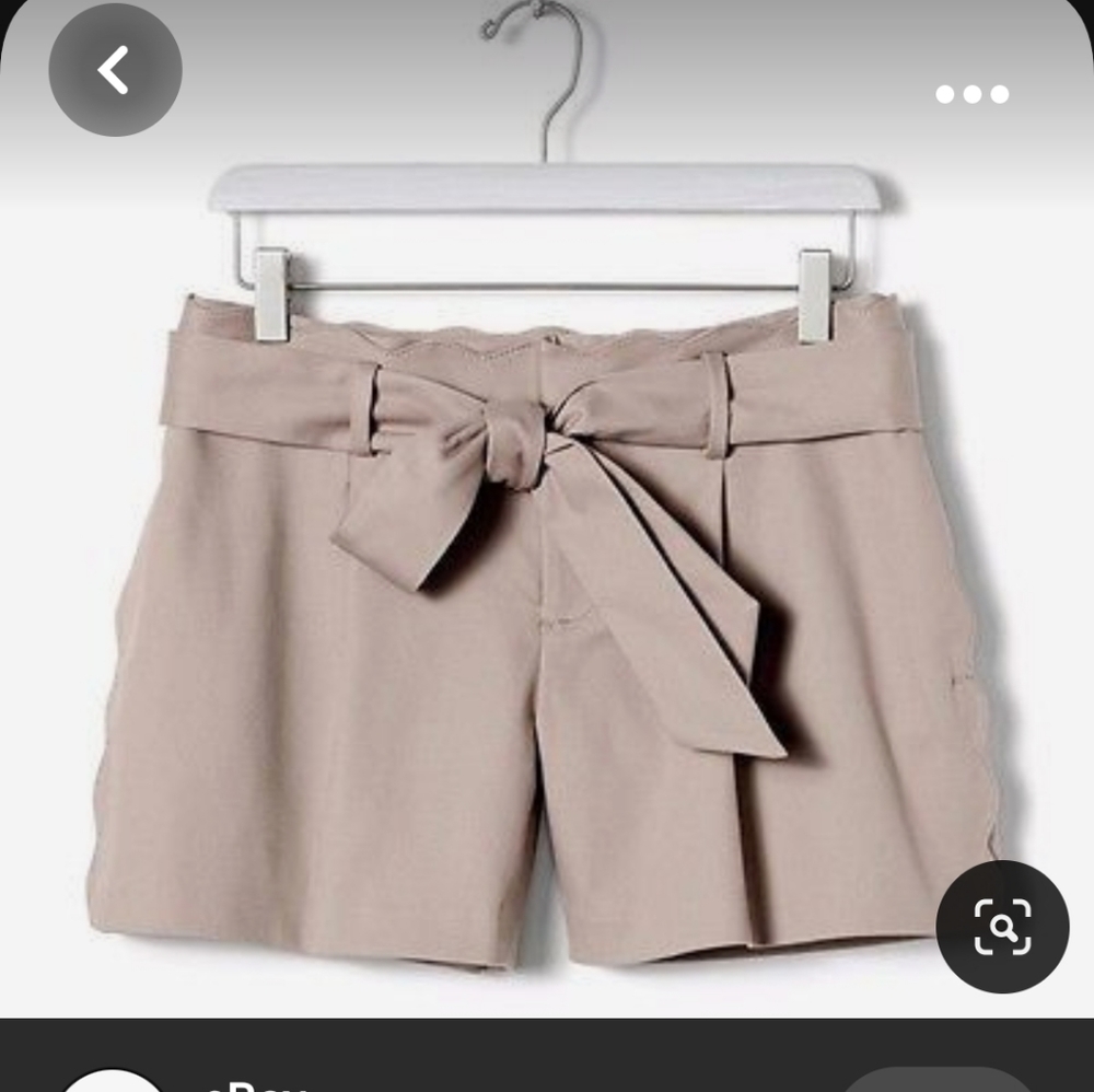 Banana Republic tie waisted shorts